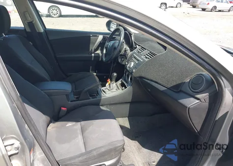 2010 Mazda Mazda3 I Sport z USA, uszkodzony, nr VIN JM1BL1SF6A1259238